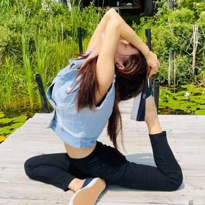 Meet your Posher, Hong